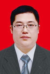 邓跃明
重庆嘉陵特种装备有限公司总经理、党
委副书记