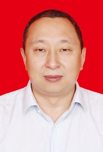 杨泽民
重庆望变电气（集团）股份有限公司董事长兼总经理